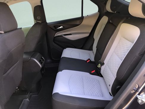 Used 2018 Chevrolet Equinox LT AWD/4WD image 13