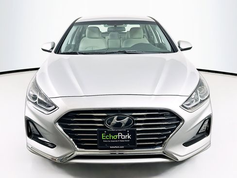 Used 2018 Hyundai Sonata SE FWD image 2