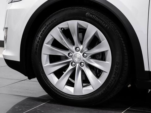 Used 2020 Tesla Model X Long Range image 59