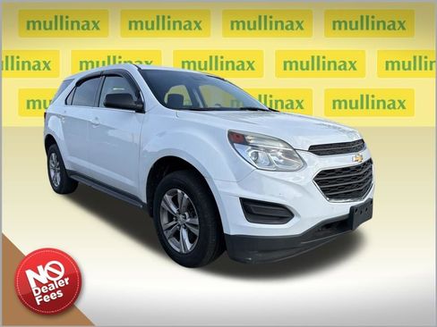 Used 2017 Chevrolet Equinox LS FWD image 1