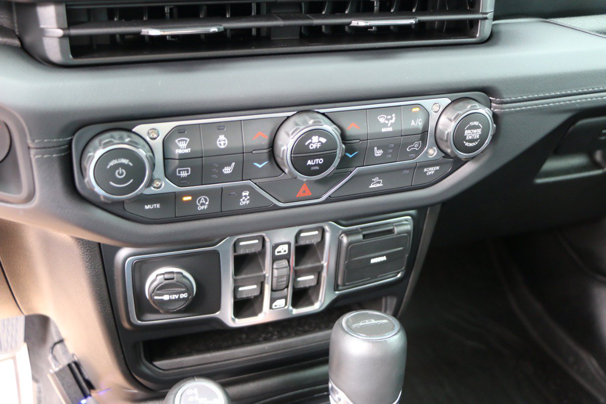 Used 2025 Jeep Gladiator Sport AWD/4WD image 21