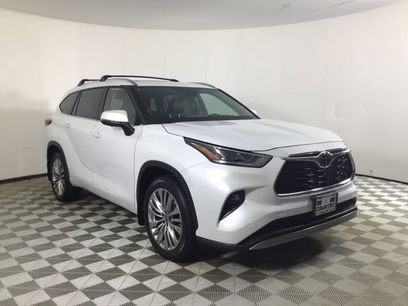 Used 2023 Toyota Highlander Platinum