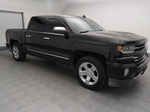 Used 2017 Chevrolet Silverado 1500 LTZ Z71 w/ LTZ Plus Package AWD/4WD image 11