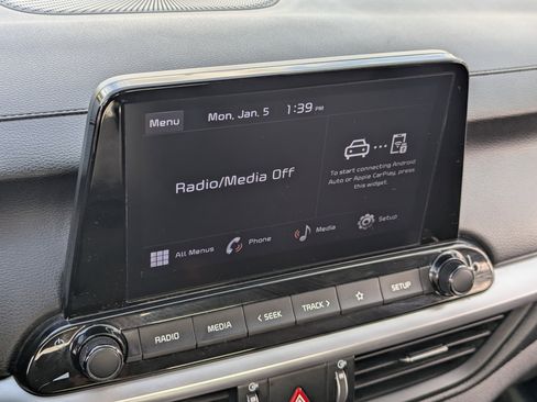 Certified 2022 Kia Forte Sedan image 24