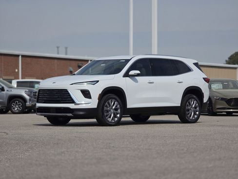 New 2026 Buick Enclave Preferred w/ Power Package FWD image 3