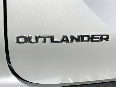 Used 2026 Mitsubishi Outlander AWD image 31