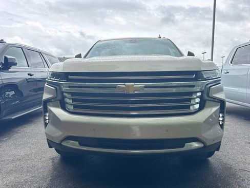 Used 2021 Chevrolet Tahoe High Country w/ Premium Package AWD/4WD image 12