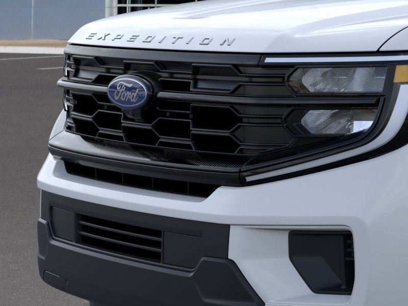 Used 2026 Ford Expedition Active AWD/4WD image 19