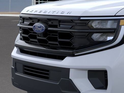 New 2026 Ford Expedition Active AWD/4WD image 19