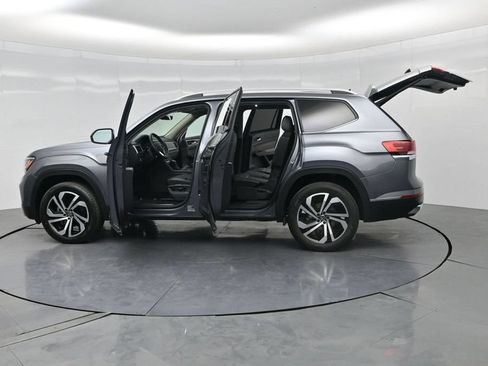 Used 2023 Volkswagen Atlas SEL AWD/4WD image 40