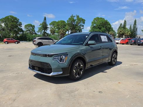 New 2026 Kia Niro Wind FWD image 4