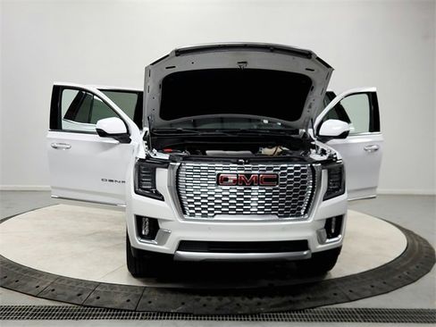 Used 2024 GMC Yukon Denali image 10