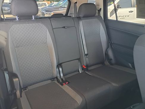 Used 2020 Volkswagen Tiguan S FWD image 9