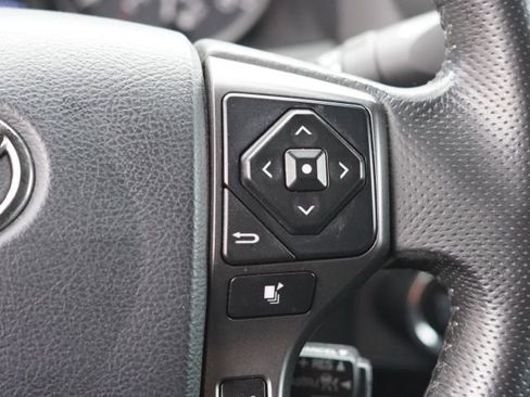 Used 2019 Toyota Tacoma TRD Off-Road image 23