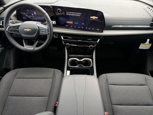 New 2026 Chevrolet Traverse LT image 10