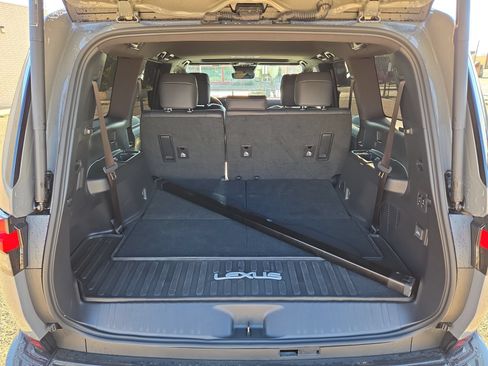 Certified 2026 Lexus GX 550 w/ Accessory Package (2T) AWD/4WD image 12