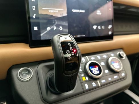 Used 2023 Land Rover Defender 90 V8 image 8