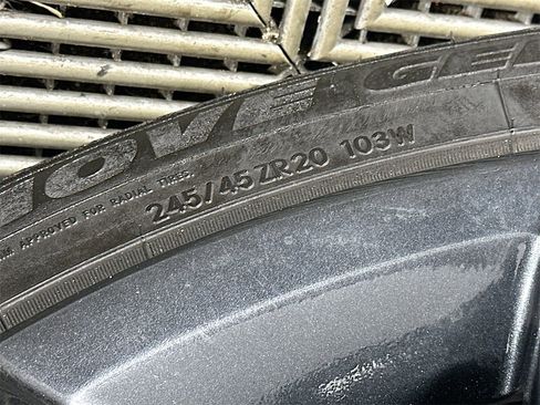 Used 2022 Dodge Challenger SXT w/ Blacktop Package image 33