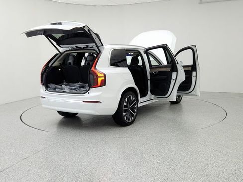 New 2025 Volvo XC90 T8 Plus w/ Protection Package Premier image 11