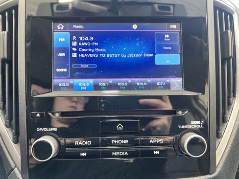 Used 2023 Subaru Crosstrek 2.0i Premium image 15