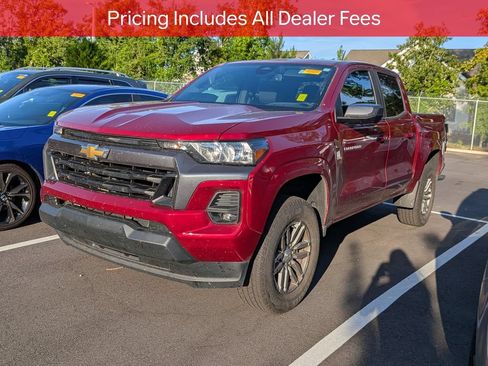 Used 2024 Chevrolet Colorado LT w/ LT Convenience Package II RWD image 3