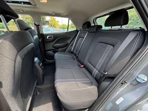 Used 2026 Hyundai Venue SEL FWD image 29