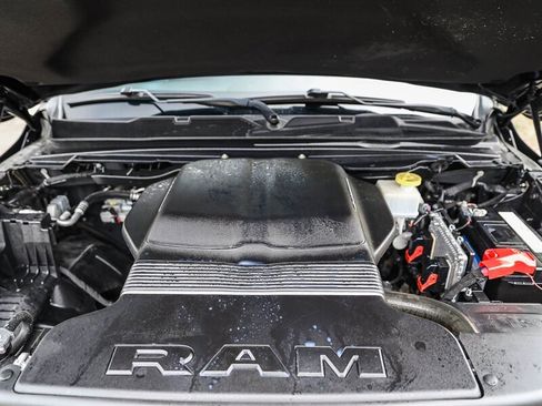 Used 2022 RAM 1500 Laramie AWD/4WD image 35