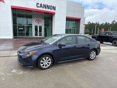Certified 2025 Toyota Corolla LE FWD image 1