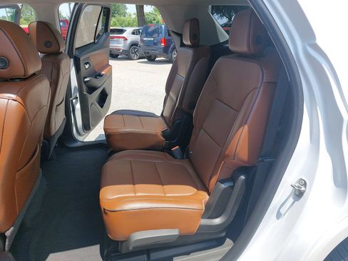 Used 2018 Chevrolet Traverse High Country AWD/4WD image 15
