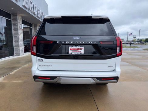 Used 2025 Ford Expedition Max Platinum AWD/4WD image 8