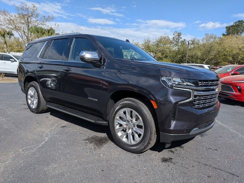 Used 2024 Chevrolet Tahoe Premier RWD image 2