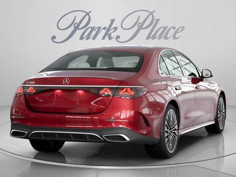 Used 2026 Mercedes-Benz E 350 Sedan image 32