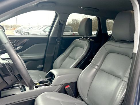 Certified 2022 Lincoln Corsair Standard w/ Equipment Group 101A image 21