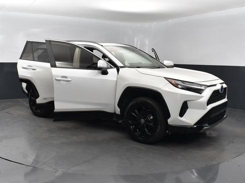 Used 2023 Toyota RAV4 SE w/ Convenience Package AWD/4WD image 30