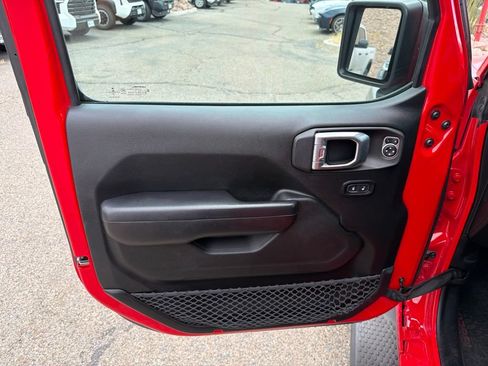 Used 2019 Jeep Wrangler Unlimited Sport S AWD/4WD image 9
