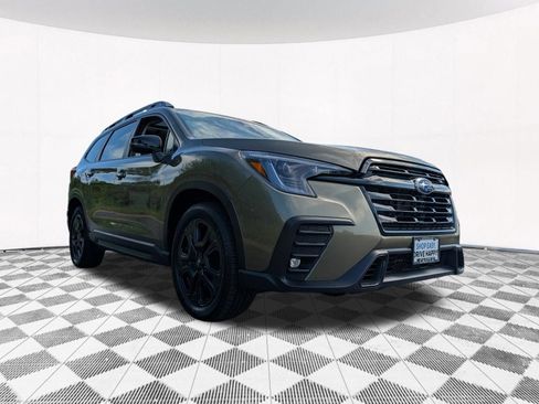 Used 2023 Subaru Ascent Onyx Edition AWD/4WD image 16