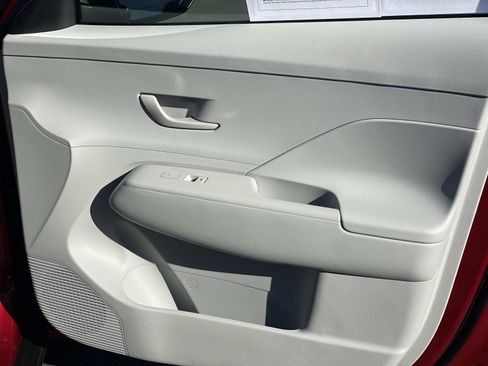 Certified 2025 Hyundai Kona SEL image 26