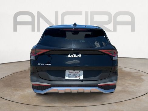 Used 2023 Kia Sportage LX FWD image 9