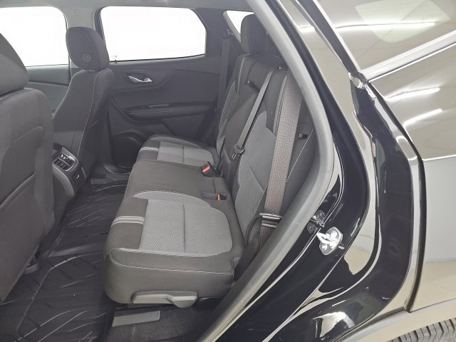 Used 2025 Chevrolet Blazer LT w/ Convenience Package FWD image 3