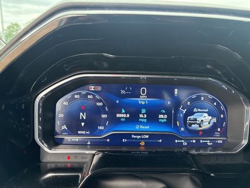 Used 2024 Chevrolet Silverado 1500 LT Trail Boss w/ LT Trail Boss Premium Package image 19