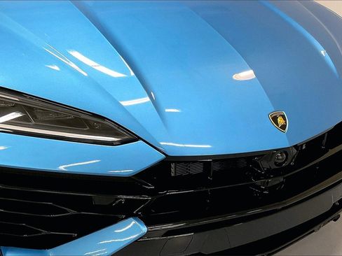 Used 2025 Lamborghini Urus SE image 34