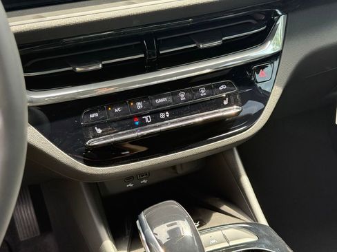 New 2026 Buick Envista Avenir FWD image 32