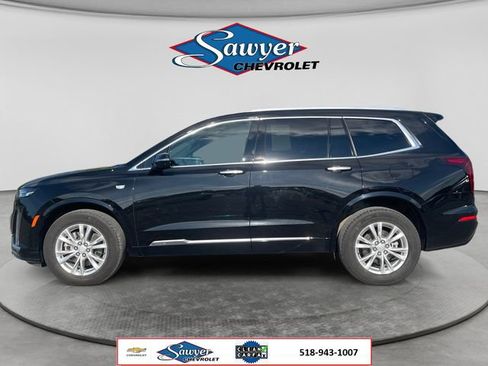 Used 2024 Cadillac XT6 Luxury AWD/4WD image 2