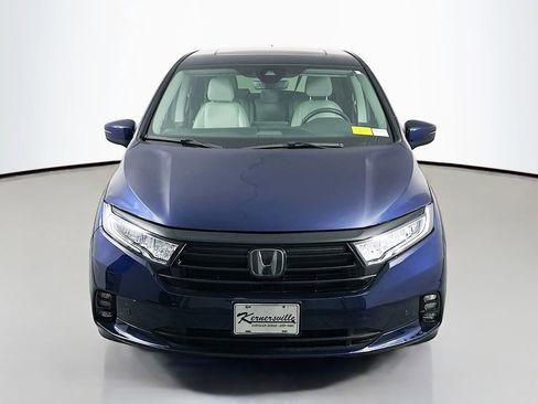 Used 2023 Honda Odyssey Touring image 2