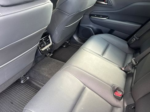 Certified 2026 Toyota Crown XLE image 11