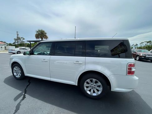 Used 2010 Ford Flex SE FWD image 30