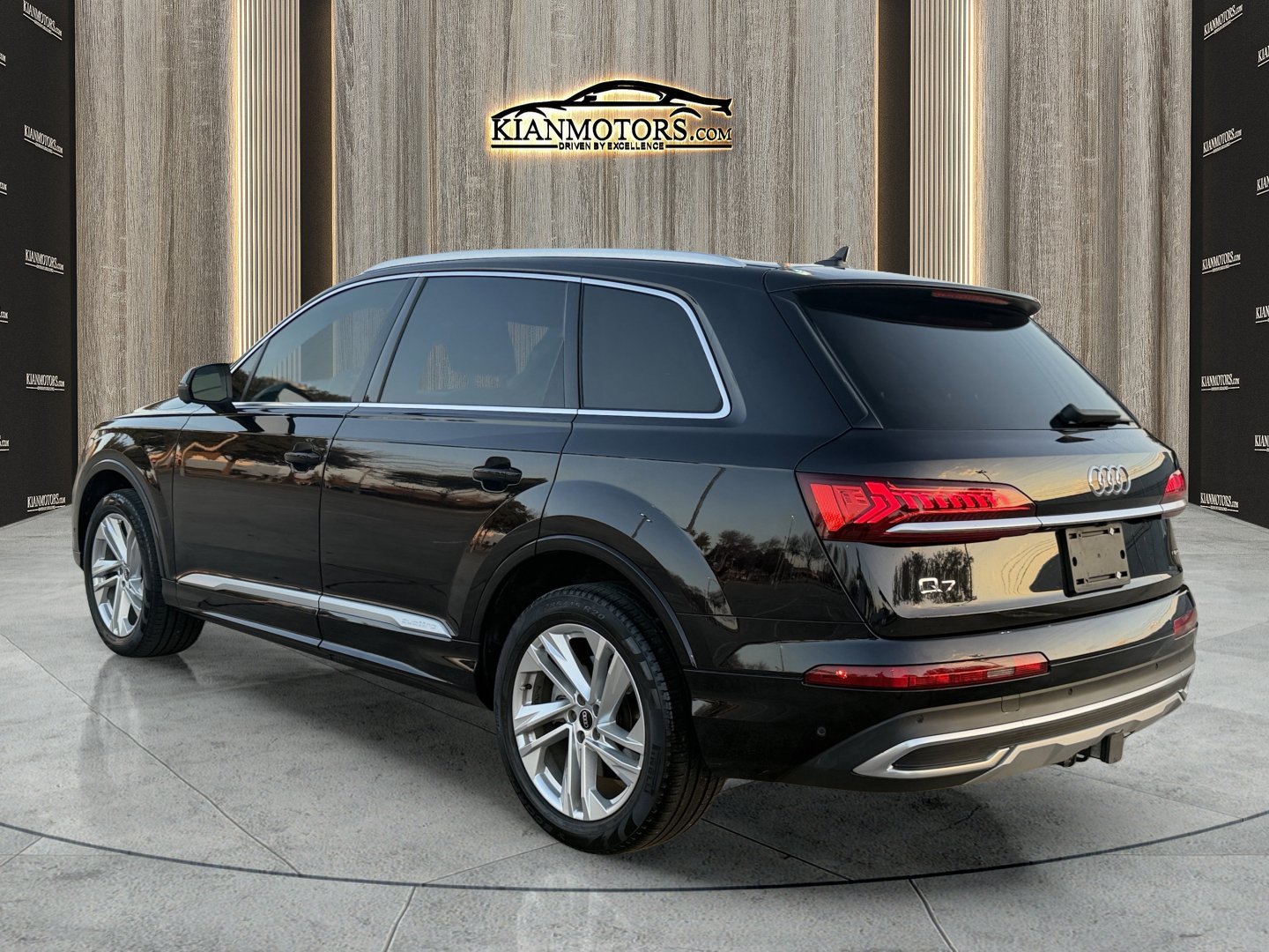 Used 2021 Audi Q7 2.0T Premium w/ Convenience Package AWD/4WD image 5