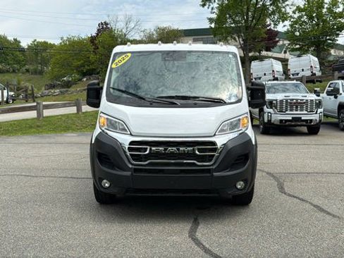 Used 2025 RAM ProMaster 2500 w/ U-Haul Equipment Group FWD image 3
