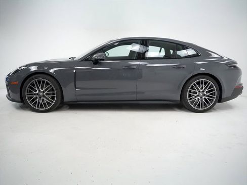 Certified 2025 Porsche Panamera 4 image 2
