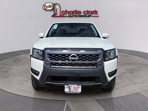 New 2025 Nissan Frontier SV w/ SV Convenience Package image 9